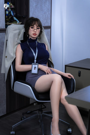 poupée sexuelle Modèle Livi 16 (Gynoid Doll Silicone e-tobe de 165 cm)