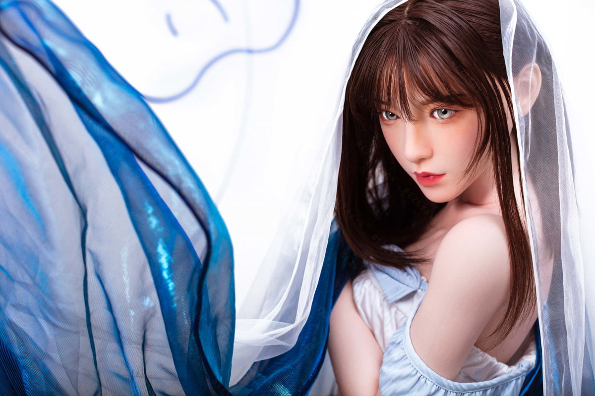 Iris poupée sexuelle (Bezlya Doll 150 cm bonnet B 2.1 Silicone)