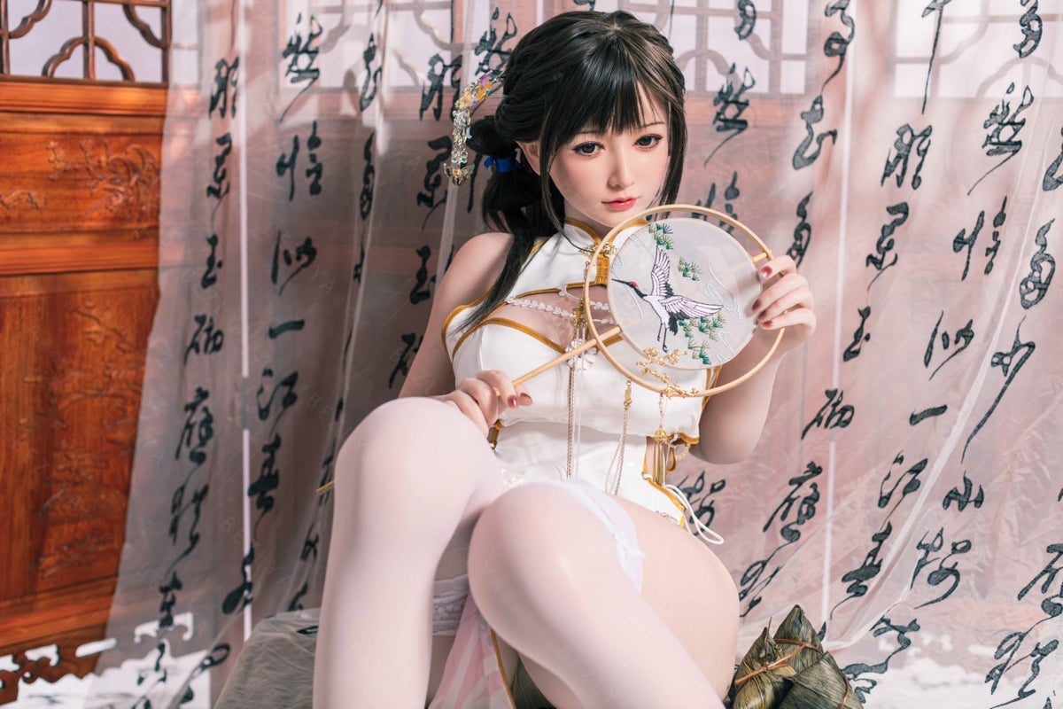 Platycodone poupée sexuelle (Bezlya Doll 155 cm E-cup 2.2CF Silicone)