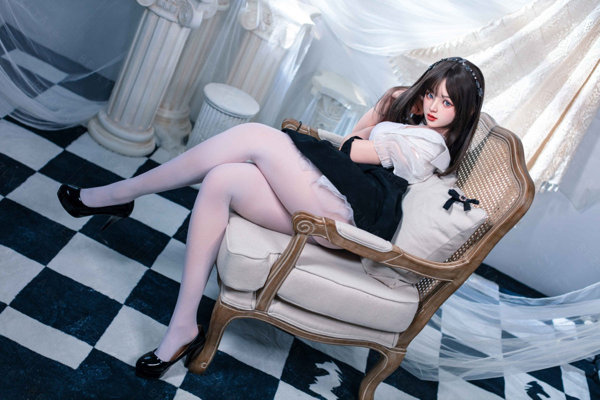 Convallarie poupée sexuelle (Bezlya Doll 155 cm bonnet B 2.1 Silicone)