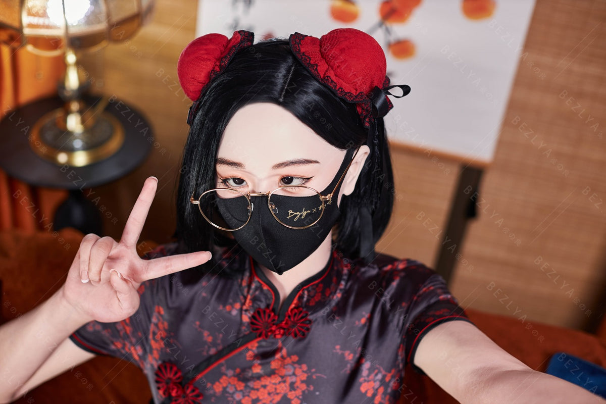 Naïmi poupée sexuelle (Bezlya Doll 168 cm F bonnet 2.2U Silicone)