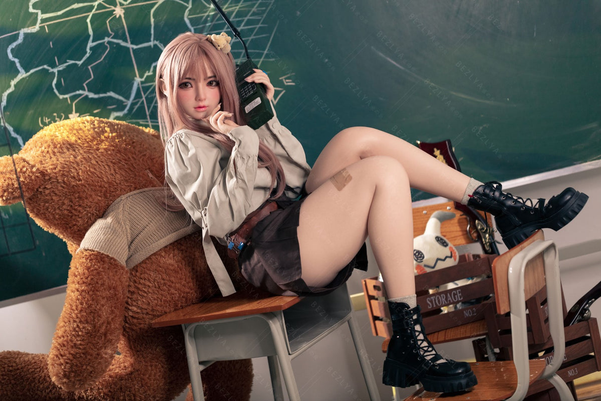 Bambola del sesso Convallaria (Bezlya Doll 155 cm Coppa B 2.1 Silicone)