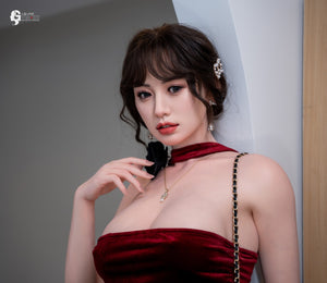 poupée sexuelle Modèle Livi 16 (Gynoid Doll Silicone e-tobe de 165 cm)