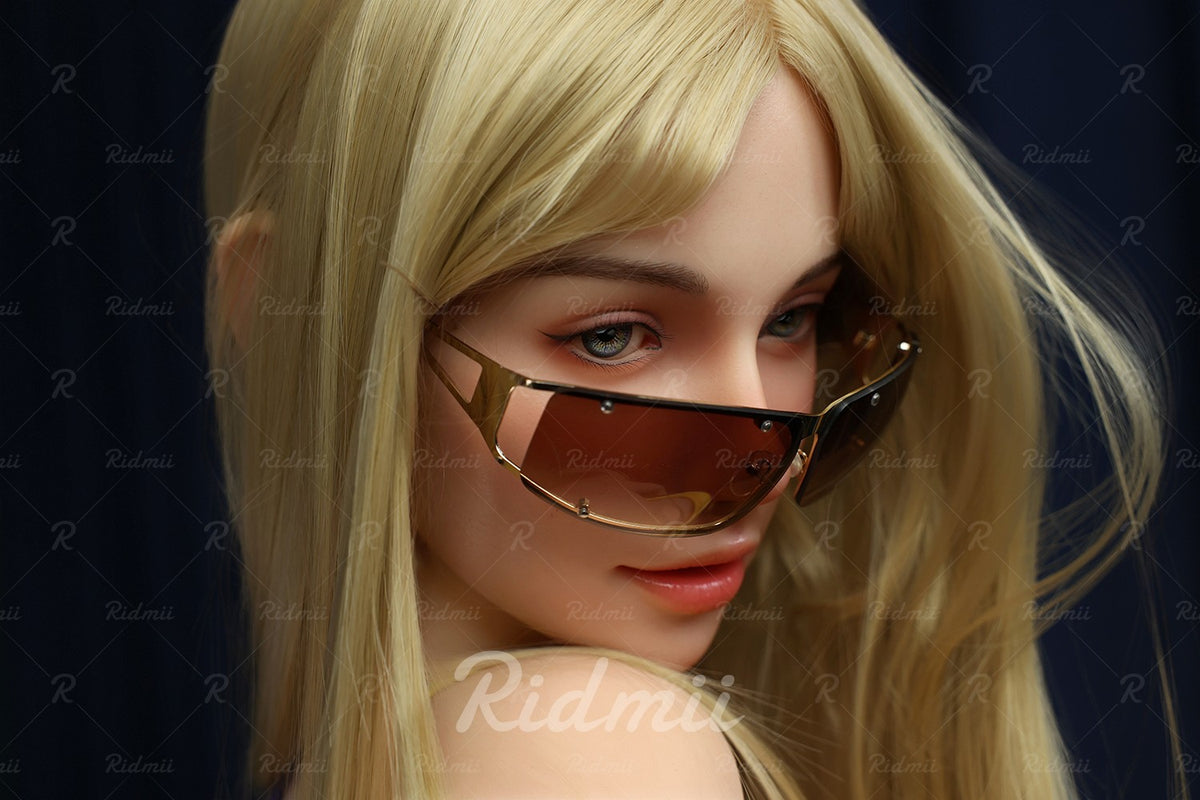 Nyx poupée sexuelle (Ridmii Doll 164 cm bonnet C TPE+Silicone)