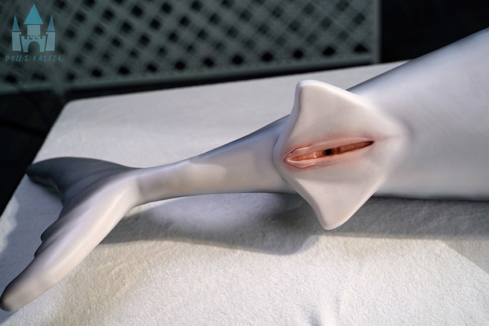 Bébé requin poupée sexuelle (Dolls Castle 110 cm en silicone)