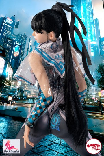 Eve är en hyper-realistisk 171 cm lång silikon-docka med bröststorlek G-Kupa från det kända märket Game Lady. En extremt verklighetstrogen sexdocka med cosplay-stil inspirerad av det populära tv-spelet Stellar Blade. För dig som söker en realistisk replika av Eve från Stellar Blade så är detta en perfekt docka. Vare sig ditt behov är för fotografering, utställning eller fysisk aktivitet. Sexdocka Eve Stellar Blade är ett bra och prisvärt alternativ för dig som söker en 1:1 skala version av karaktären Eve i 