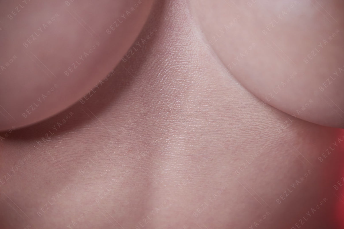 Campanule torse poupée sexuelle (Bezlya Doll 98 cm C-Cup 2.2U Silicone)