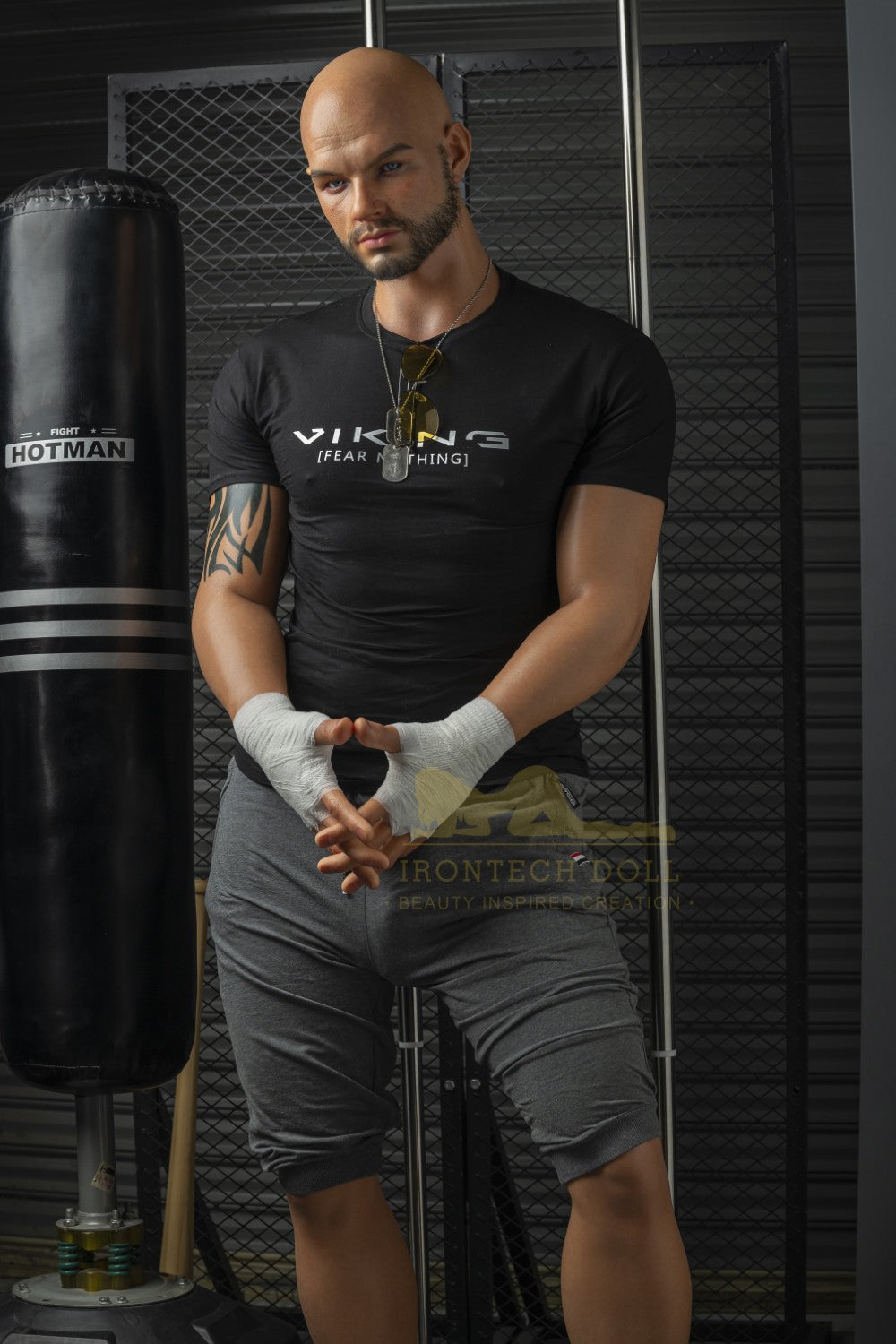 Cliff Jensen, pornostar, bambola sessuale (Irontech Doll 190 cm Silicone)