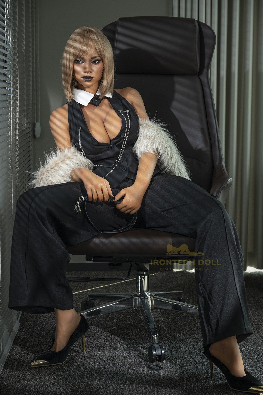 Tyra poupée sexuelle (Irontech Doll 164 cm (E-cup S55 Silicone)