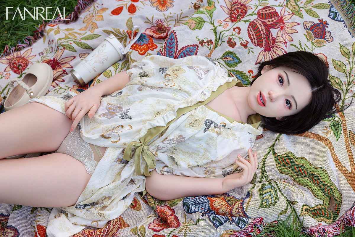 Molly Sex doll (FanReal Doll 153cm B-cup silicone)