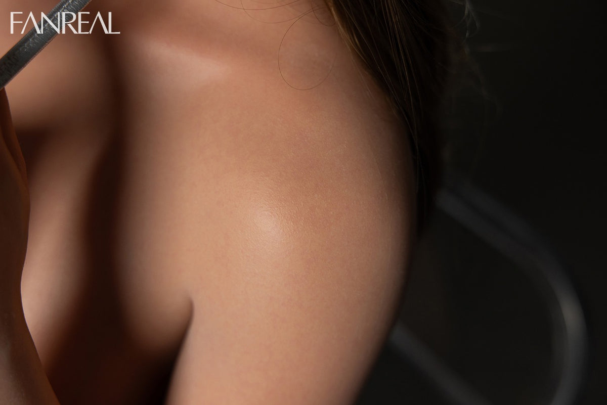 Torse de Della poupée sexuelle (FanReal Doll 95 cm G-cup Silicone) EXPRESS