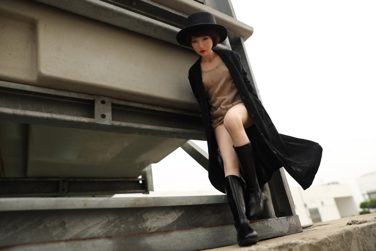 Réka poupée sexuelle (Climax Doll Mini bonnet B 60cm Silicone)