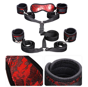 Kit BDSM - manette, vestito in pizzo e maschera per gli occhi (set con 7 parti)