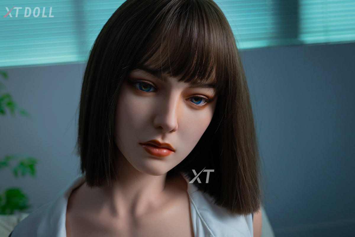 Bambola di sesso Irina (XT Doll 161 cm B-CUP #XT-18 Silicone)