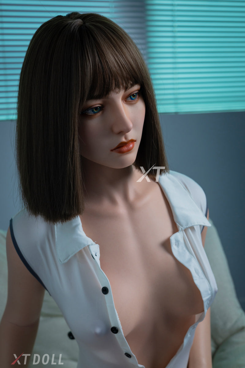Bambola di sesso Irina (XT Doll 161 cm B-CUP #XT-18 Silicone)