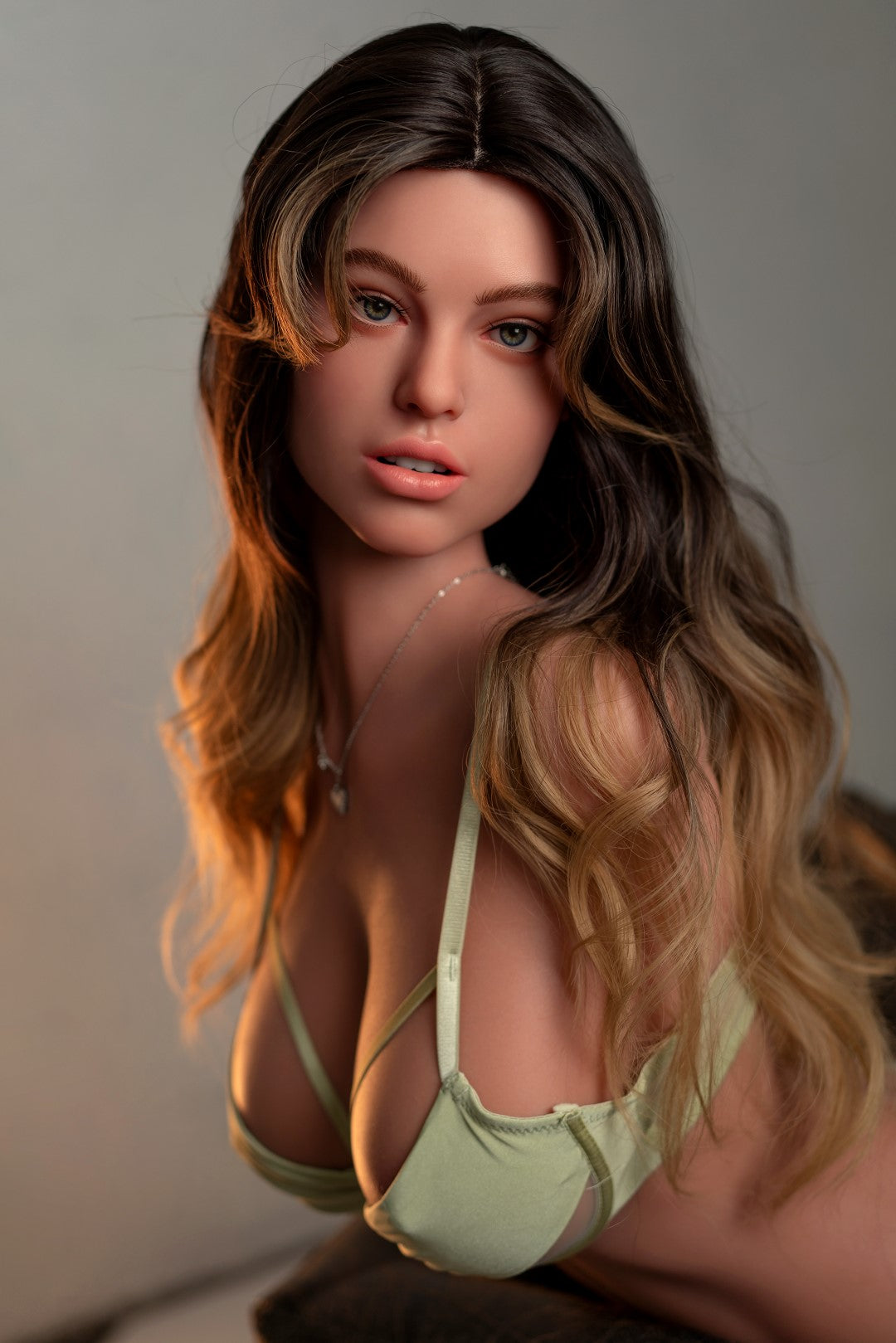 Bambola del sesso del torso di Mariana (Zelex 109 cm G-Kupa ZXE201-4 SLE Silicone)