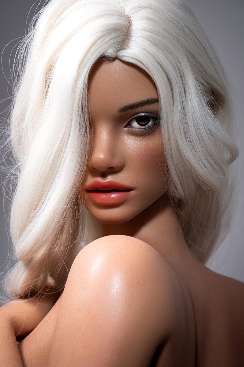 Rihanna bambola del sesso (FUDoll 162 cm F-Cup in silicone)