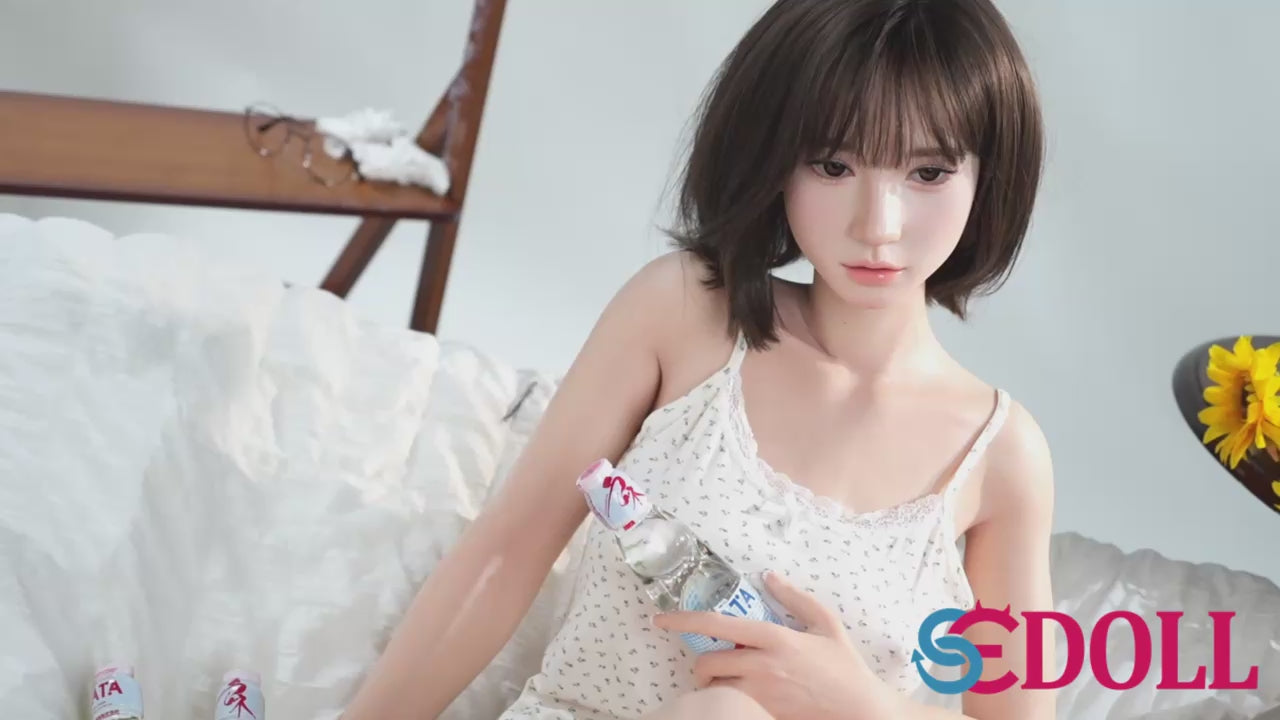 Hinata.Una bambola del sesso (SEDoll Coppa A da 153 cm n. 164SC RST silicone)