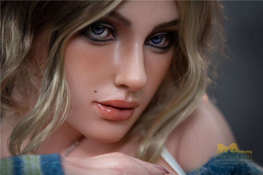 Lotta bambola del sesso (Irontech Doll 152 cm Coppa A S17 Silicone)